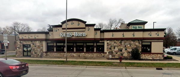 Big Boy Restaurants (Elias Brothers, Elias Bros) - Allen Park - 15544 Southfield Rd (newer photo)